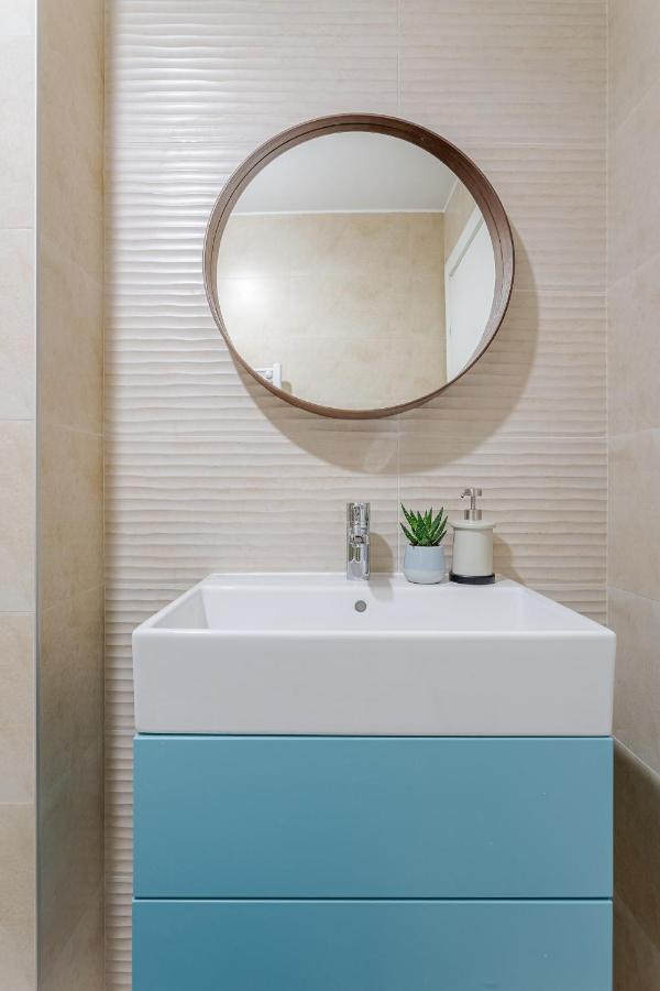 Il Lago - Turquoise - Cozy Luxurious Smart Home By The Lake Voluntari ภายนอก รูปภาพ