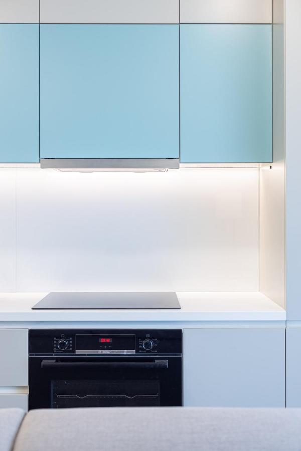 Il Lago - Turquoise - Cozy Luxurious Smart Home By The Lake Voluntari ภายนอก รูปภาพ