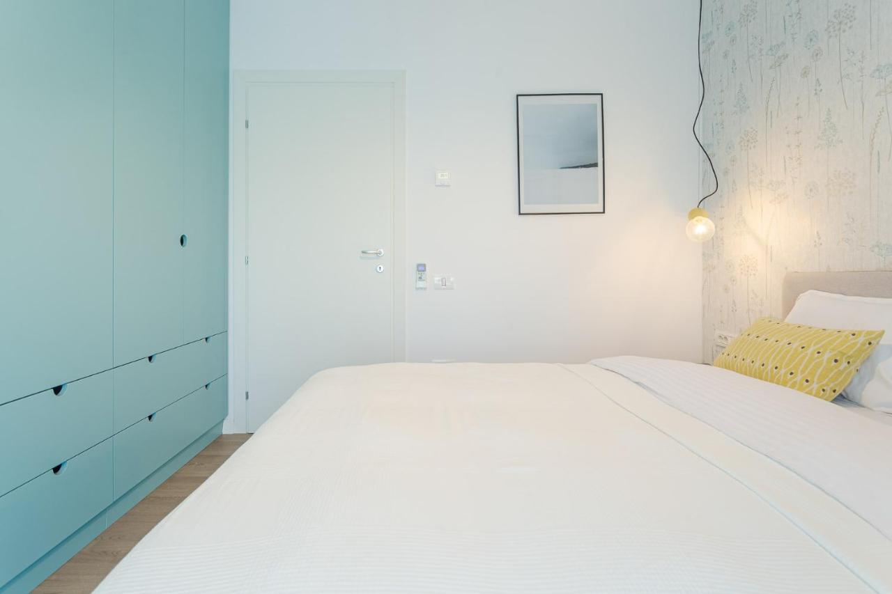 Il Lago - Turquoise - Cozy Luxurious Smart Home By The Lake Voluntari ภายนอก รูปภาพ